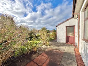 Photo 19- click for photo gallery